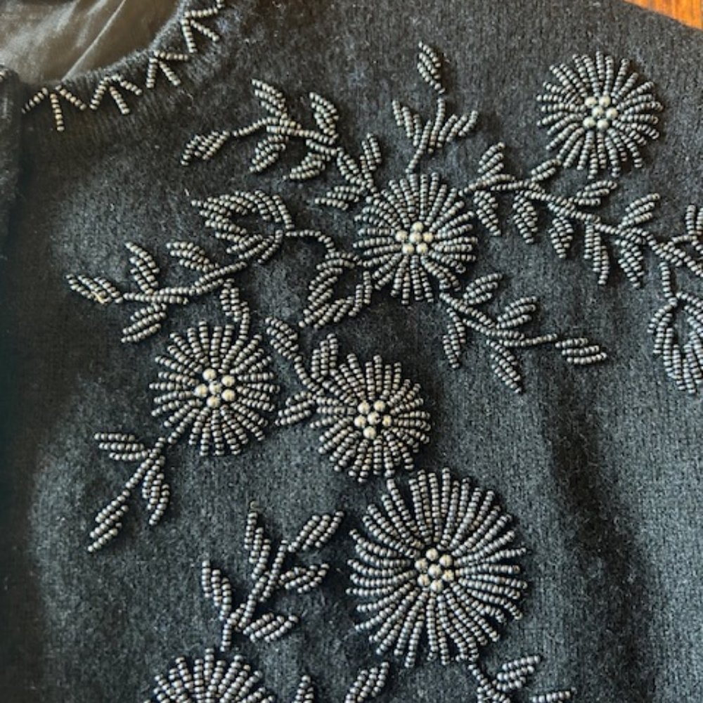 Beautiful Vintage Lined 100% Lambswool Cardigan Sweater - Picture 6 of 14